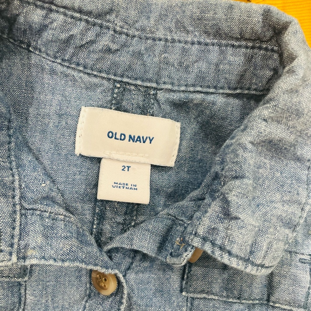 Old Navy Button-up bundle - Picture 4 of 8
